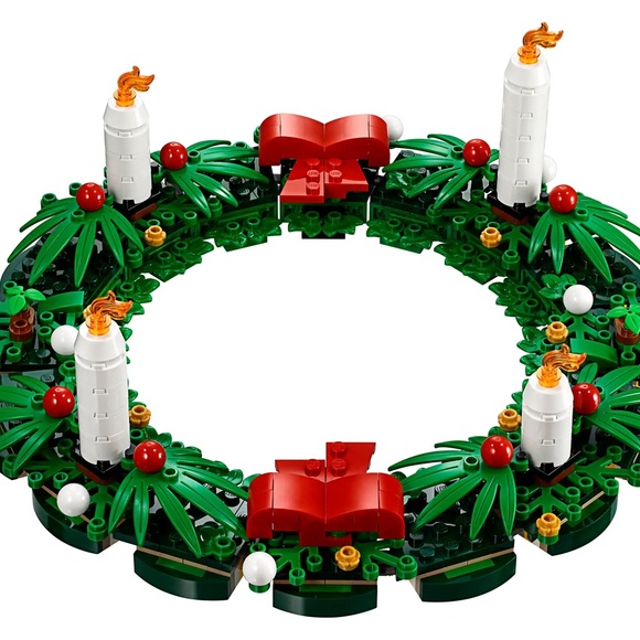LEGO Christmas Wreath 2-in-1 - Picture 3 of 5